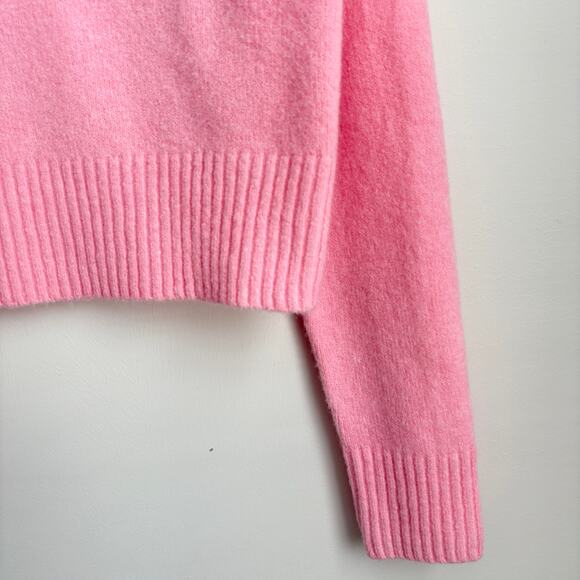 Universal Thread Bubblegum Pink Long Sleeve Cropped Boxy Crewneck Sweater - Picture 7 of 11